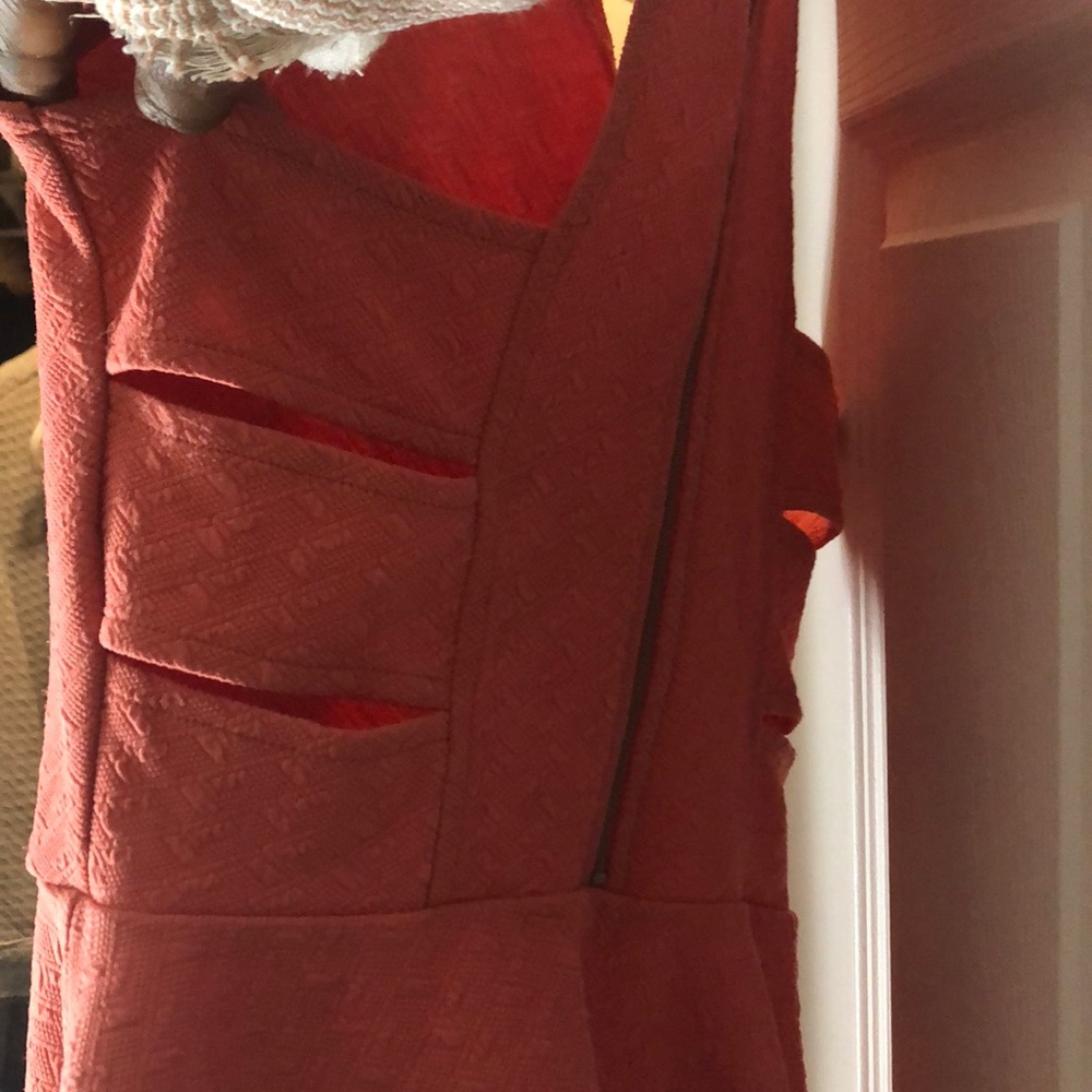Peachy top - Picture 2 of 3